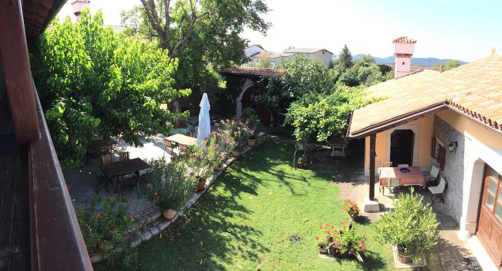 Guesthouse Domacija Sajna Sežana المظهر الخارجي الصورة