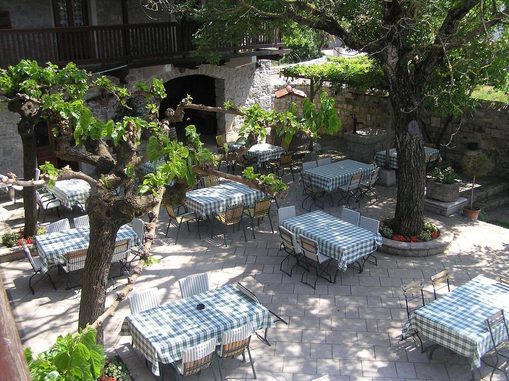 Guesthouse Domacija Sajna Sežana المظهر الخارجي الصورة